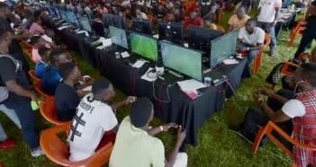 Grande salle de jeux contemporaine